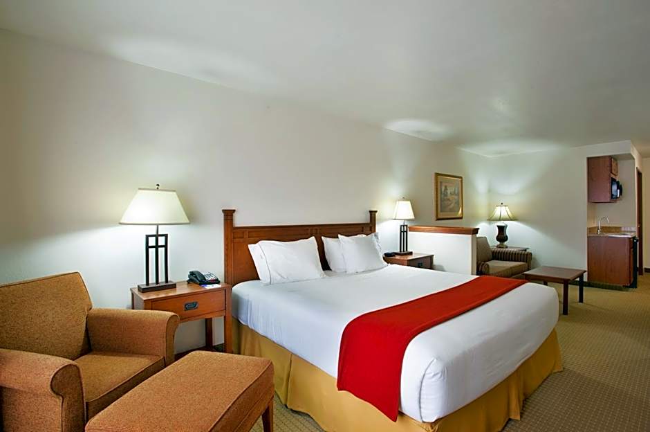 Holiday Inn Express Hotel & Suites Mattoon By IHG