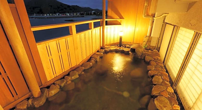 Okukinosaki Seaside Hotel