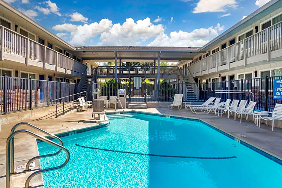 Best Western Shadow Inn