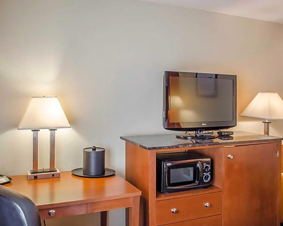 Quality Inn Harrisburg Downtown Riverfront