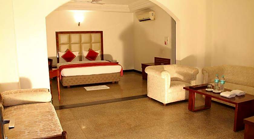 Lavanya Motel