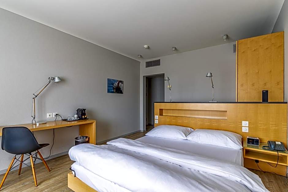 Royal Hotel - Urban Living