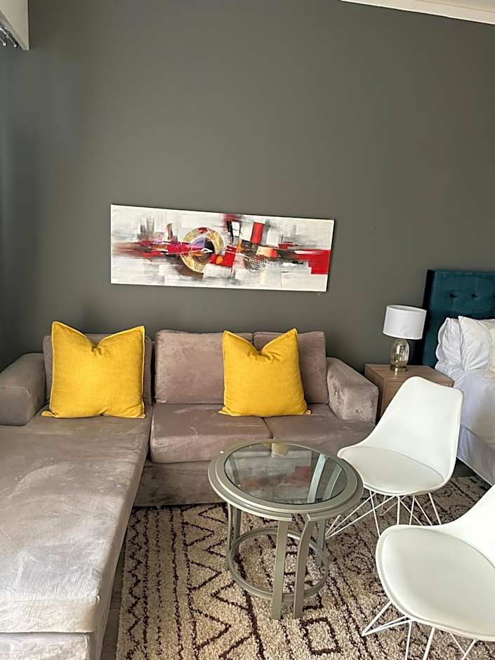 The Capital Trilogy Menlyn Maine Apartments 913