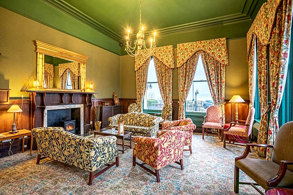 The Ballachulish Hotel