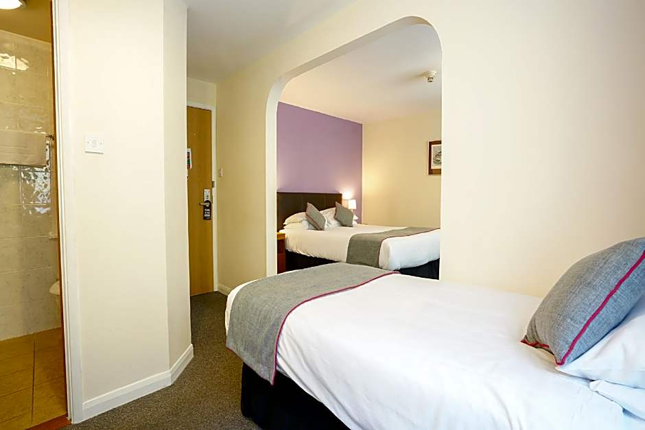 OYO Shanklin Beach Hotel