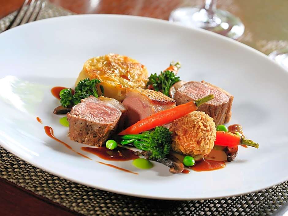 Macdonald Norwood Hall Hotel