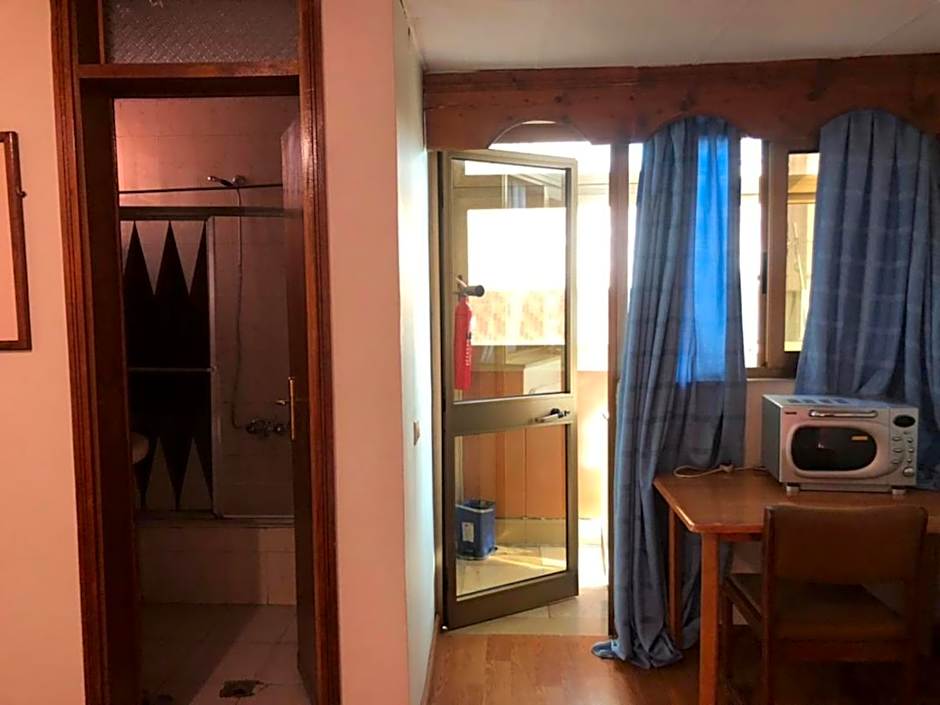 Emmad Furnished Hotel