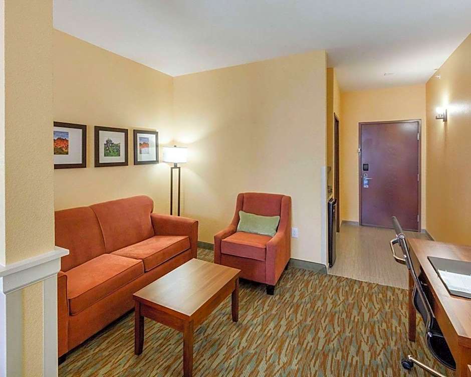 Comfort Suites Cotulla near I-35