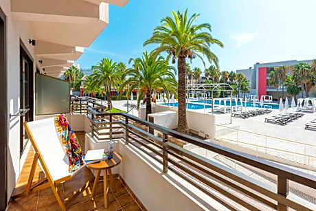 The Loft Pool View