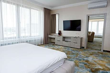 Panorama Suite - Main Building