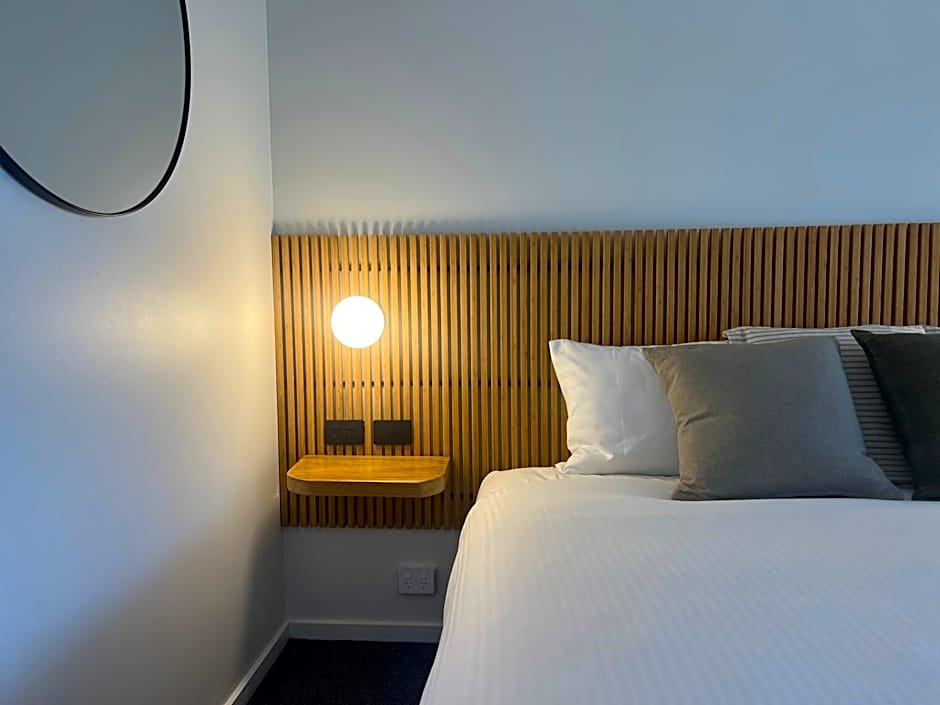 South Seas Motel & Apartments