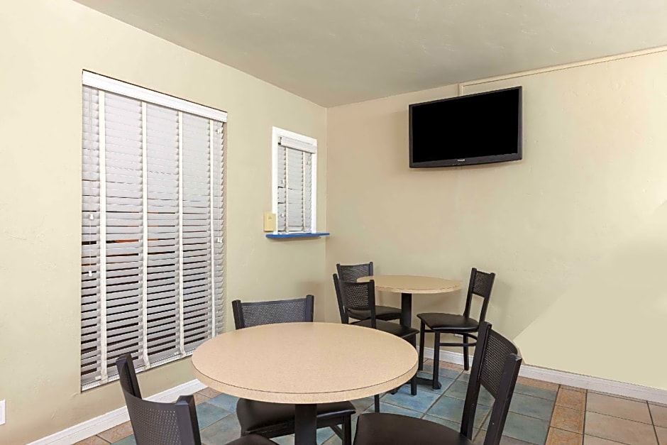 Super 8 Santa Barbara/goleta – Goleta, CA