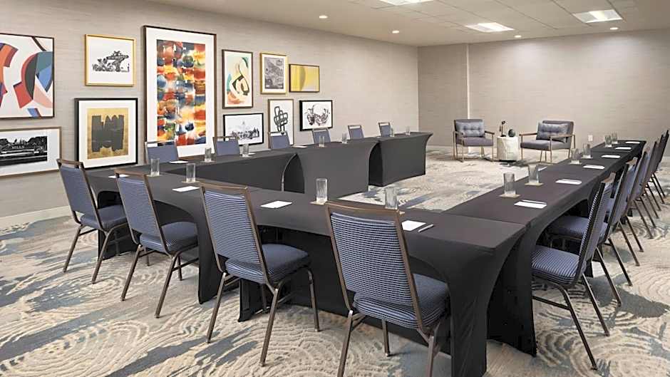 Burton House, Beverly Hills, A Tribute Portfolio Hotel