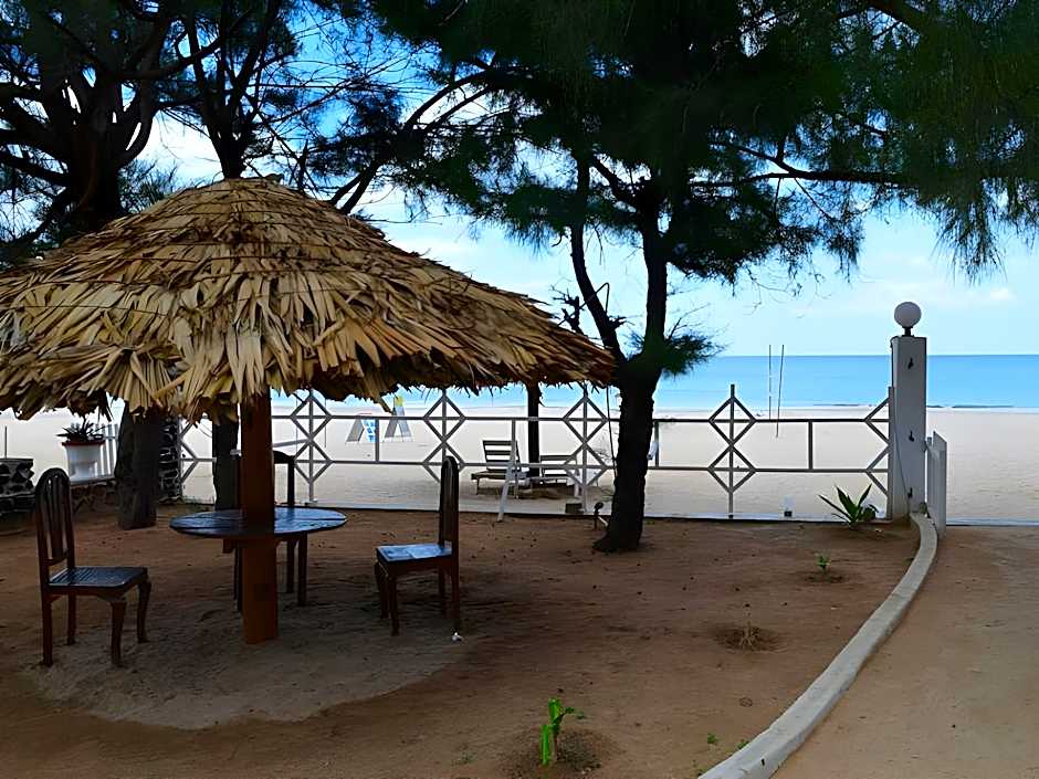Silver Beach Hotel – Trincomalee, GA