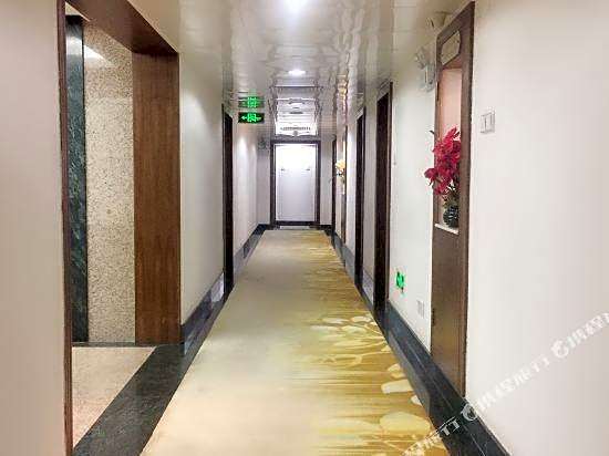 Oriental Silk Hotel