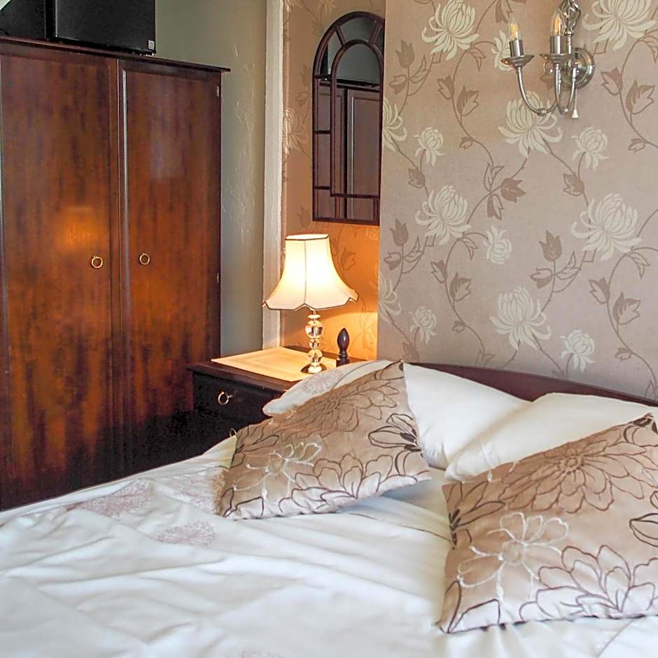 Leaded Light Guest House