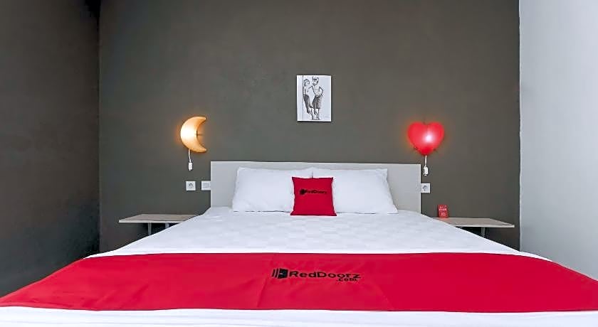 RedDoorz @ Jalan Bukit Keminting