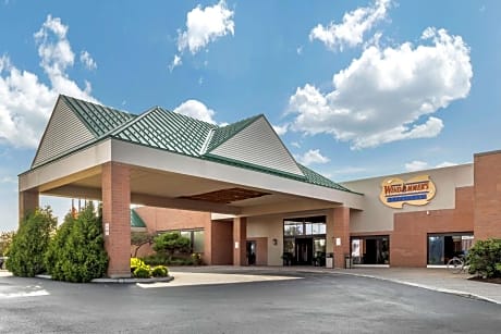 Clarion Hotel Conference Center on Lake Erie