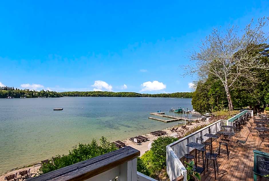 The Shore Club Wisconsin, an Ascend Collection Hotel