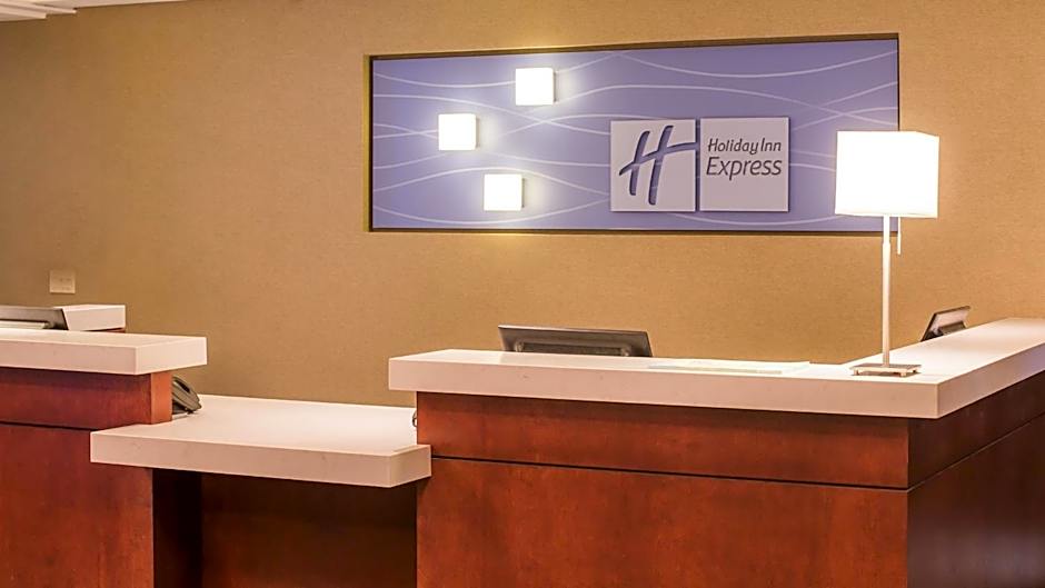 Holiday Inn Express & Suites Tremblant By IHG