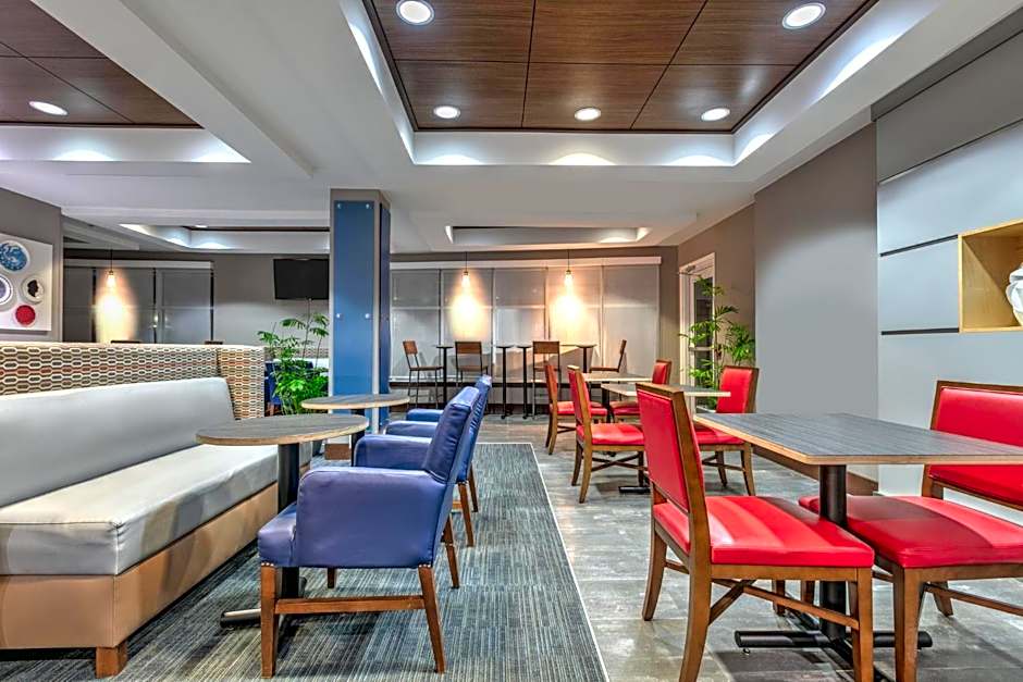 Holiday Inn Express Hotel & Suites Clute-Lake Jackson By IHG