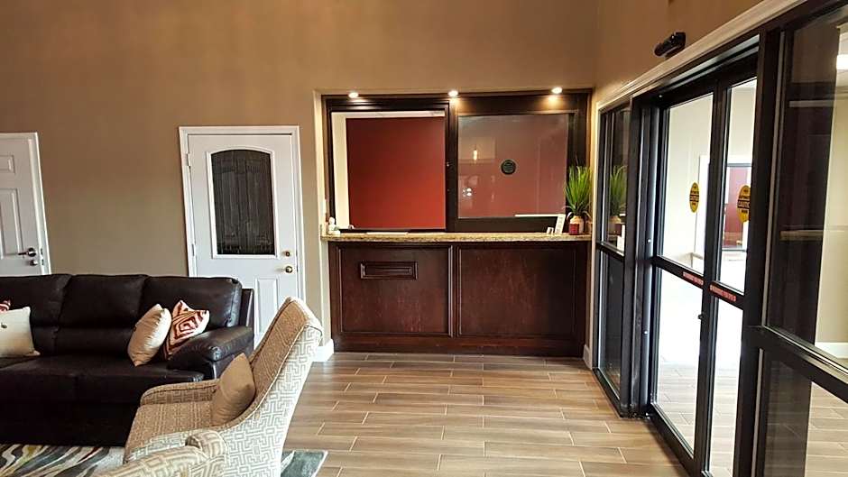 Red Roof Inn & Suites Houston - Humble/IAH Airport