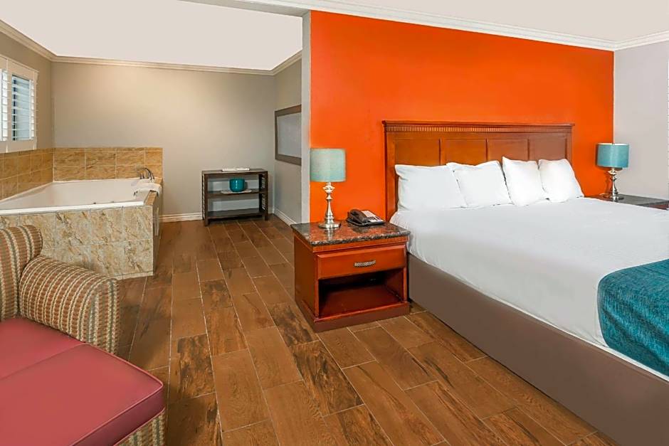 Casa Blanca Hotel & Suites Orange
