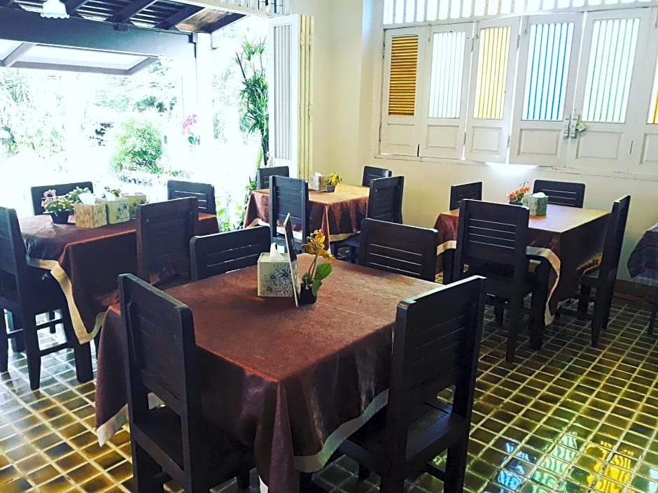 Baan Andaman Bed & Breakfast Hotel