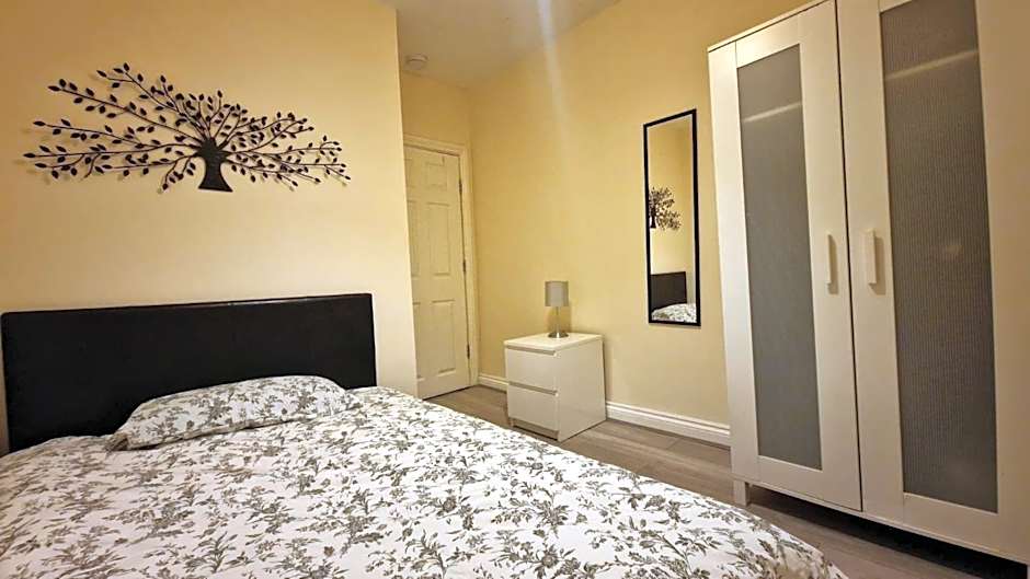 Private Rooms near Hither green Station