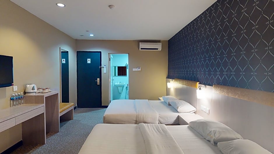 Clover Hotel