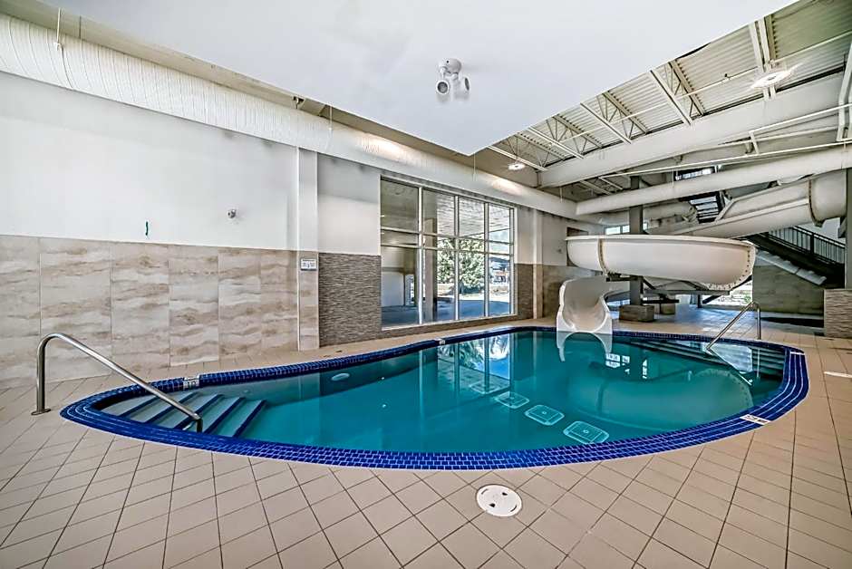 Canmore Inn & Suites