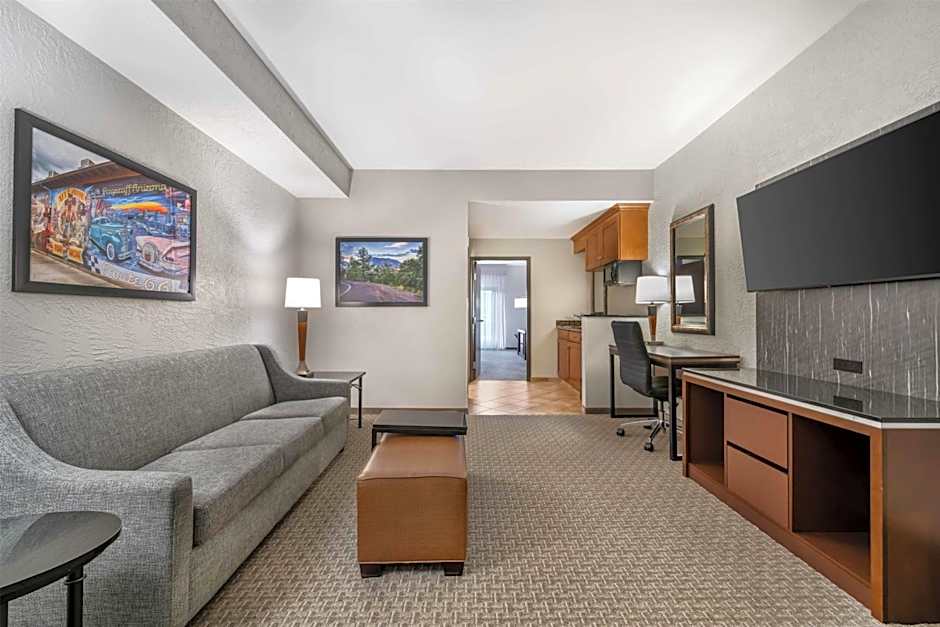 Drury Plaza Hotel Flagstaff