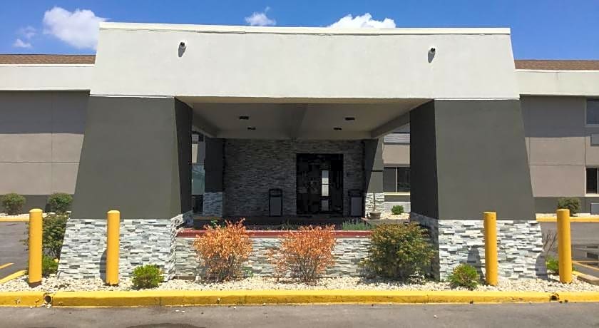 Super 8 by Wyndham South Holland