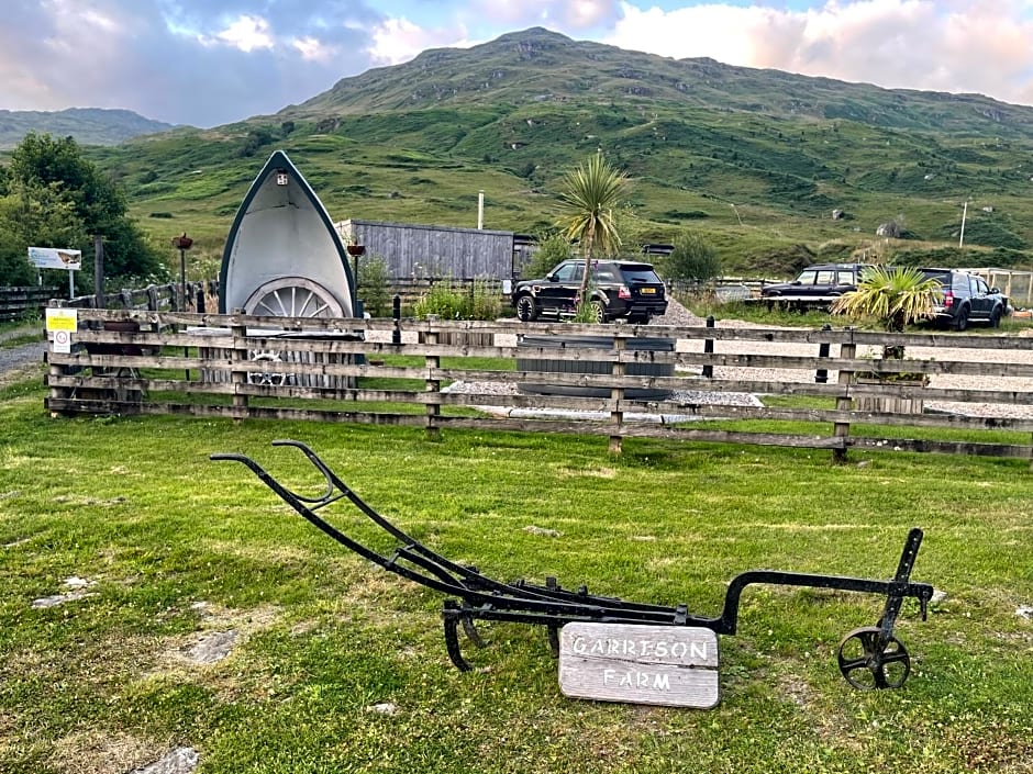 Garrison Farm with Hot Tub