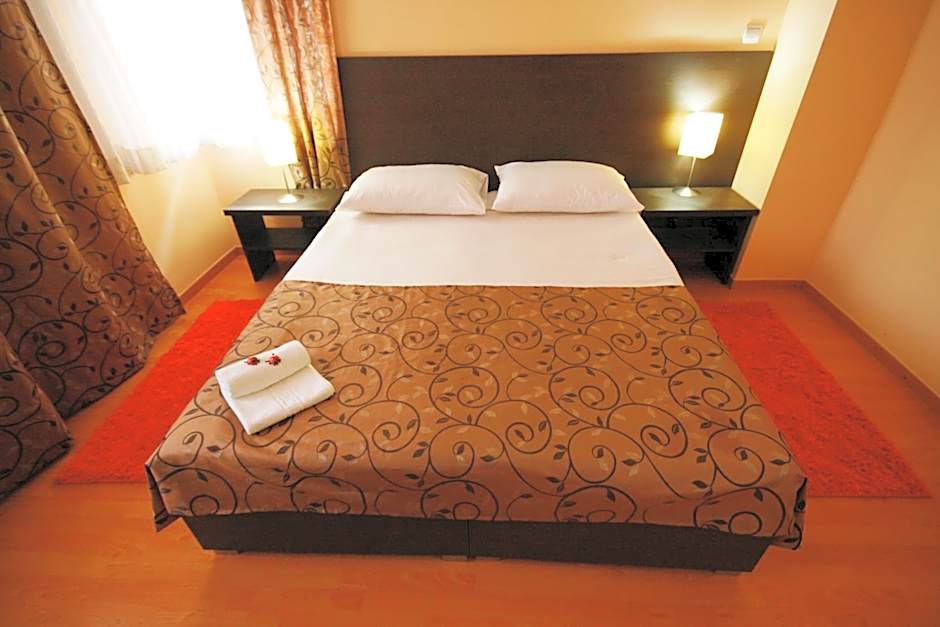 Hotel Divan