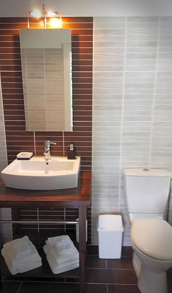 AU MANOIR DE LA BARRE