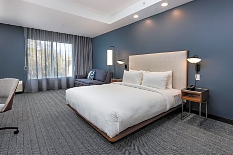 King Guest Room with Sofa Bed