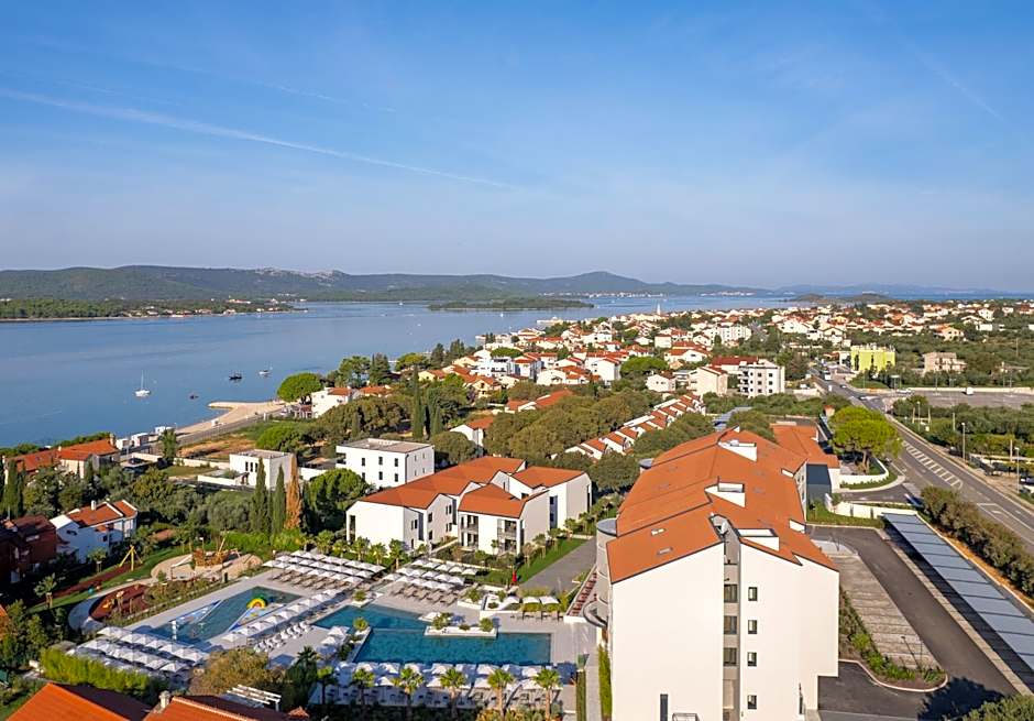 Molum Hotel & Residences