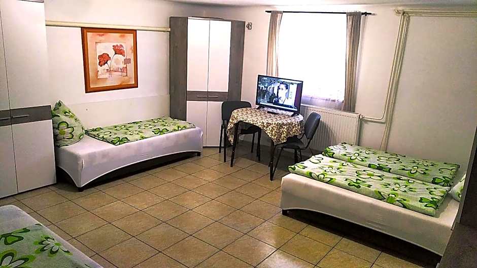 Hostel Maros