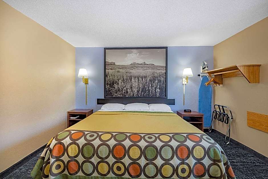 Super 8 by Wyndham Valentine NE