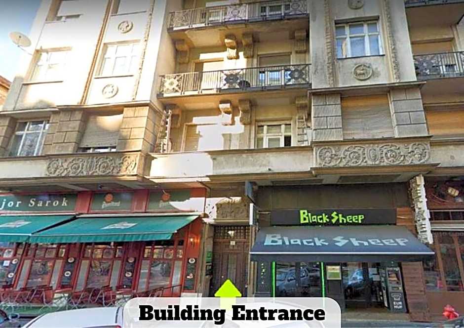 Black Sheep Budapest Smart Rooms