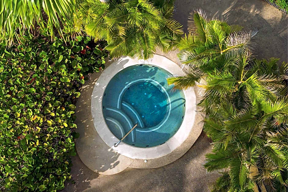 Photo 1 of 8 of Deluxe Larger 1 Bedroom 1 King Bed Suite, Ocean View