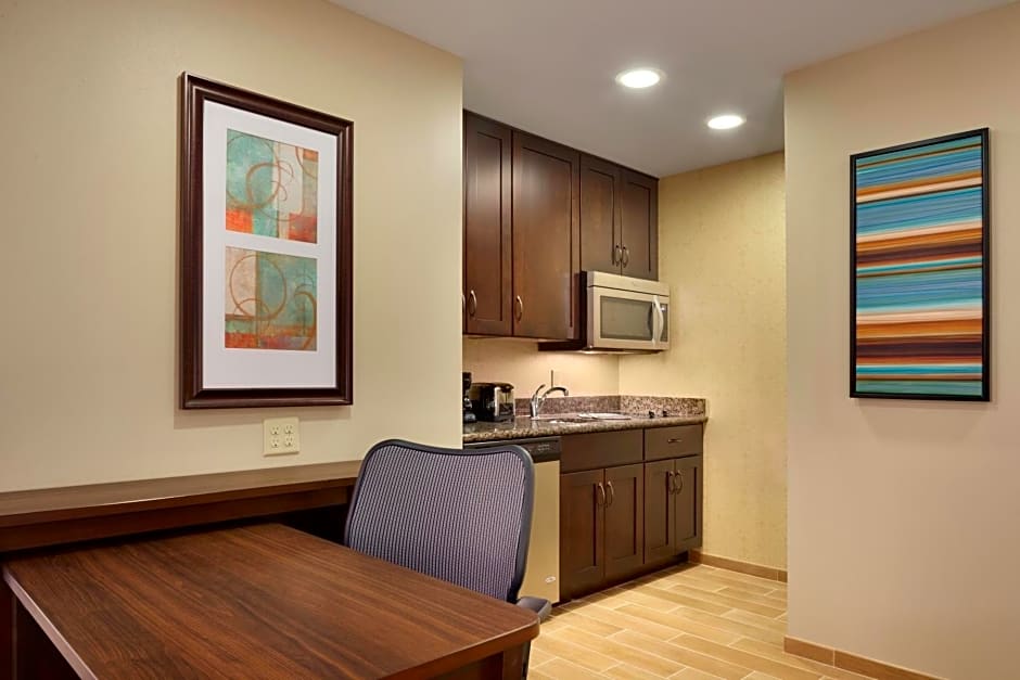 Homewood Suites by Hilton Kalamazoo-Portage