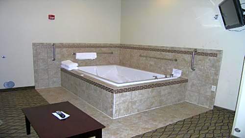 Holiday Inn Express & Suites Belle Vernon By IHG