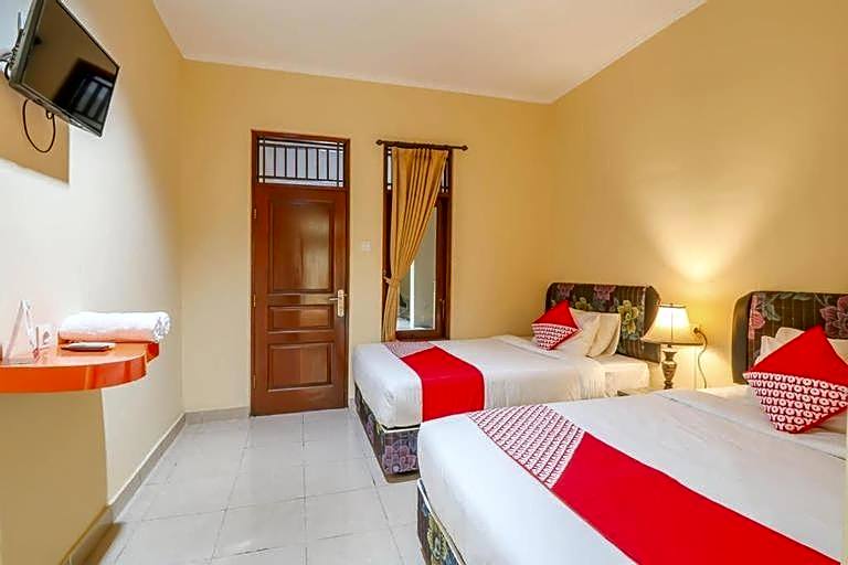 Miraa Guest House & Resto