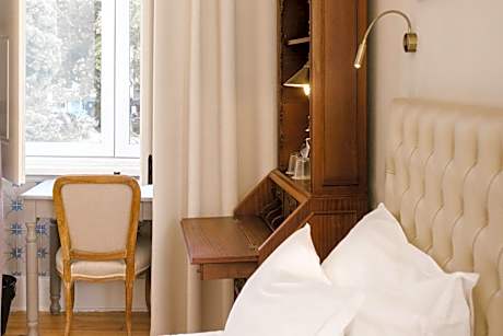Standard Double or Twin Room with Garden View