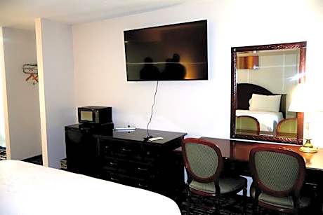 1 King Bed Jetted Tub Non-Smoking