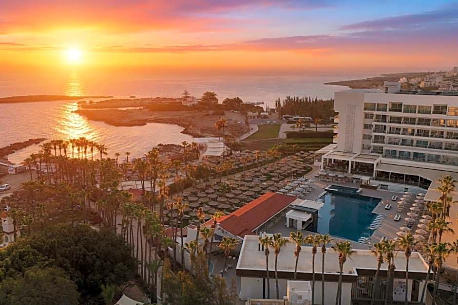 Cavo Maris Beach Hotel