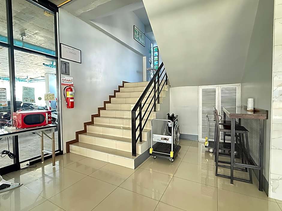 BAAN PAKNAM HOTEL