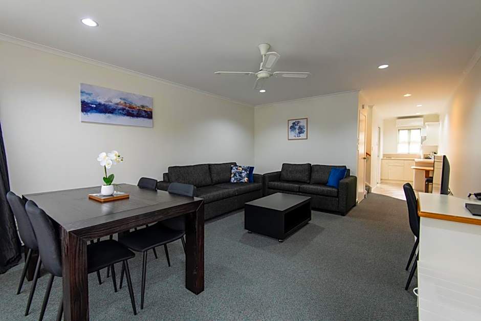 Cambridge Mews Motel